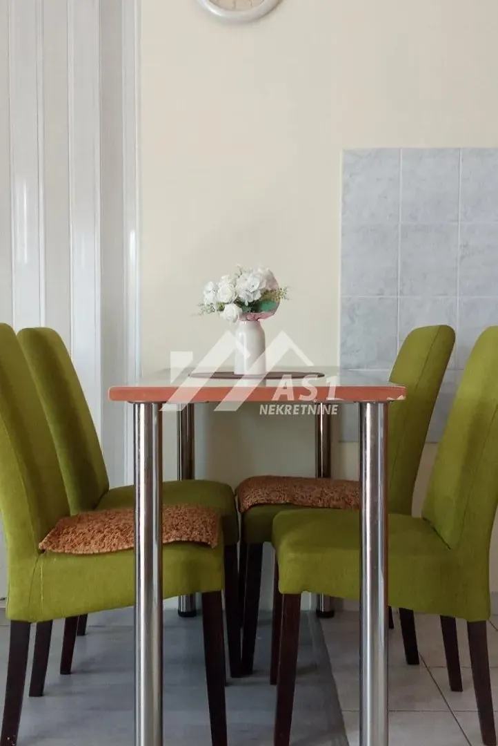 Izdavanje, jednosoban stan, 30m², Centar, Novi Sad