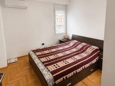 Prodaja, trosoban stan, 91m², 1 maj, Podgorica - image 5