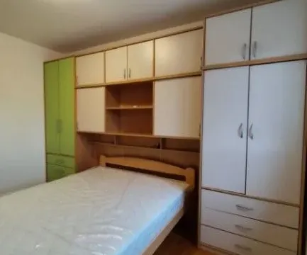 Izdavanje, jednosoban stan, 53m², Centar, Bar - image 4