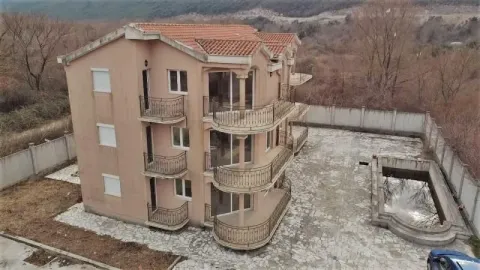 Sale, house, 687m², Kotor, Crna Gora - image 2
