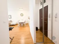 Prodaja, dvosoban stan, 64m², City Kvart, Podgorica - image 12