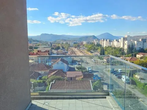 Izdavanje, dvosoban stan, 70m², Zagorič, Podgorica - image 13