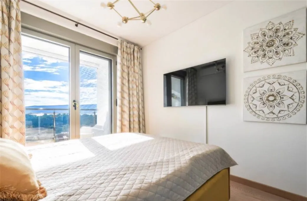 Rent, one bedroom apartment, 85m², Pod Kuk, Tivat