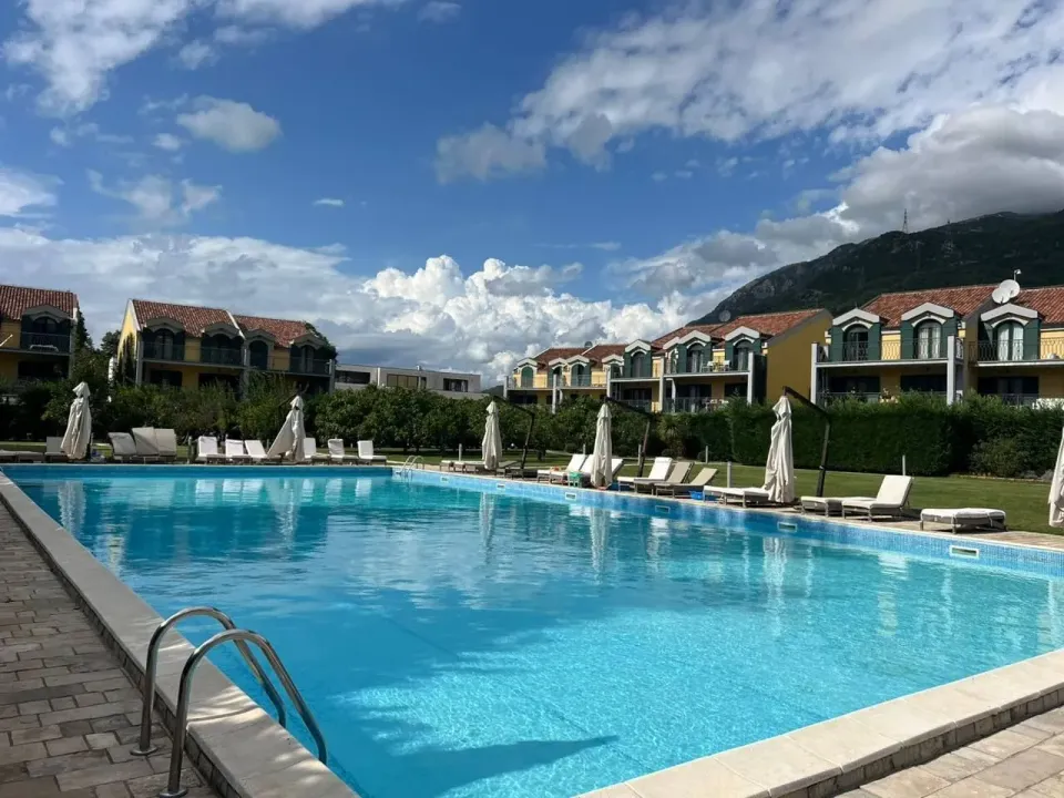 Prodaja, kuća, 166m², Lastva Grbaljska, Kotor