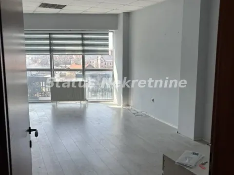 Izdavanje, garsonjera, 32m², Centar, Novi Sad - image 2