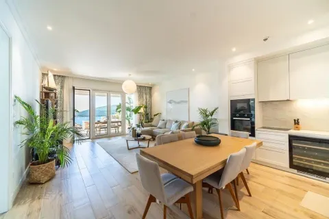 Prodaja, trosoban stan, 105m², Tivat, Crna Gora - image 16