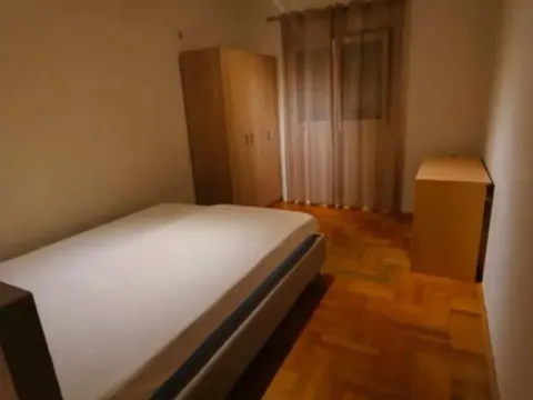 Izdavanje, jednosoban stan, 45m², Pobrežje, Podgorica - image 6