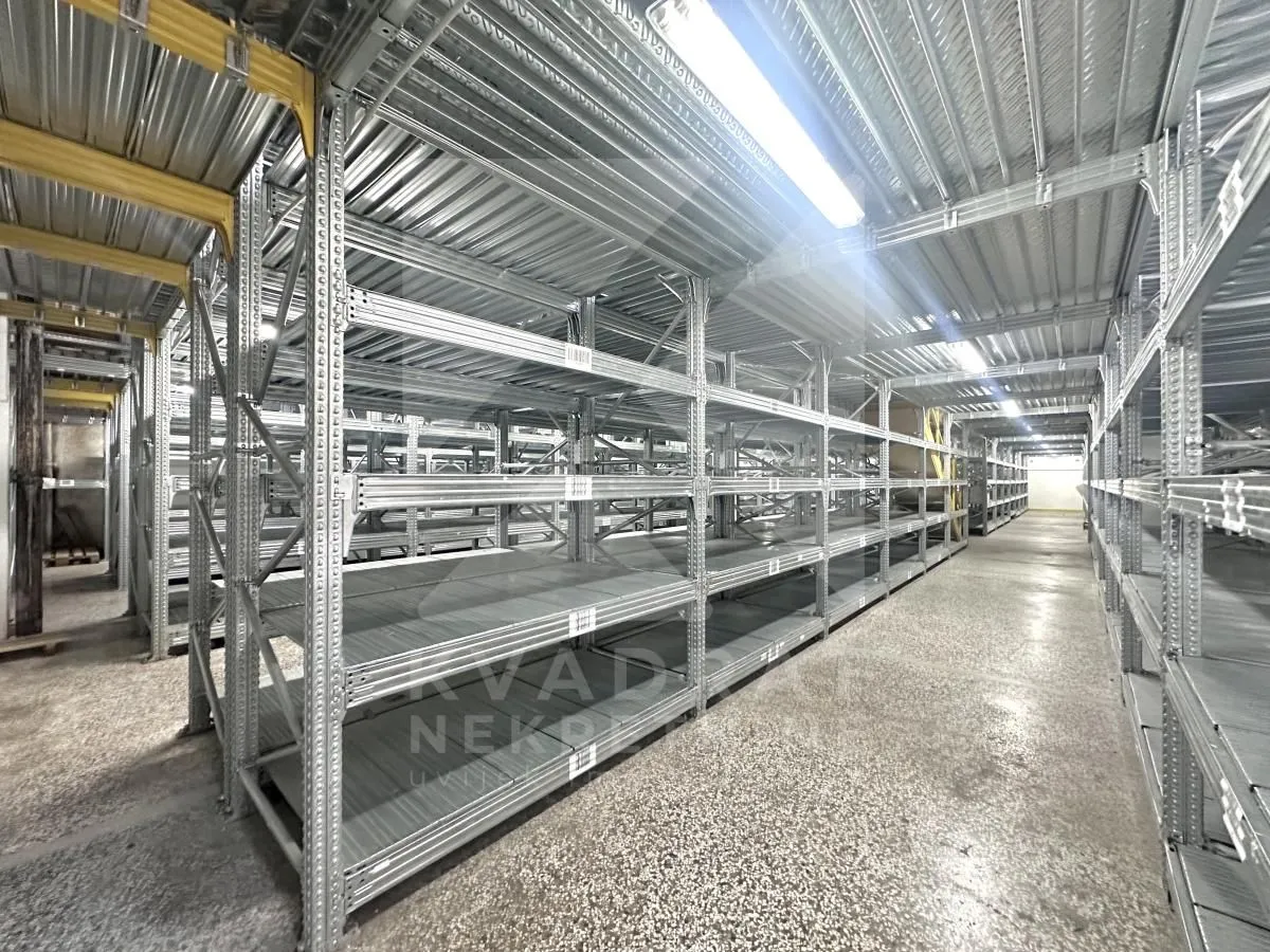 Rent, office space, 1850m², Zabjelo, Podgorica