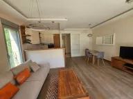 Izdavanje, dvosoban stan, 70m², Škaljari, Kotor - image 12