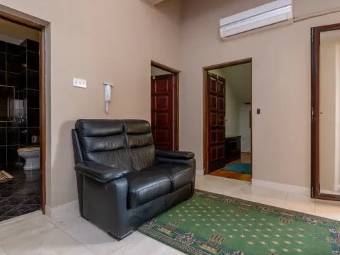 Rent, house, 280m², Podgorica, Crna Gora - image 8