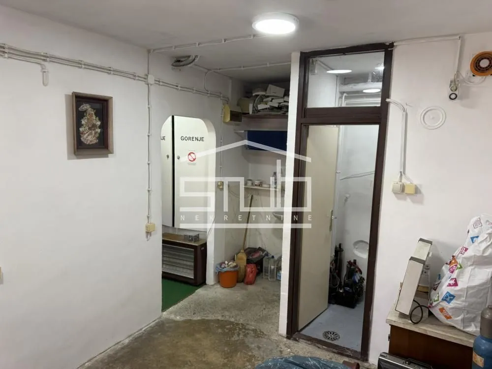 Rent, office space, 22m², Čukarica, Beograd