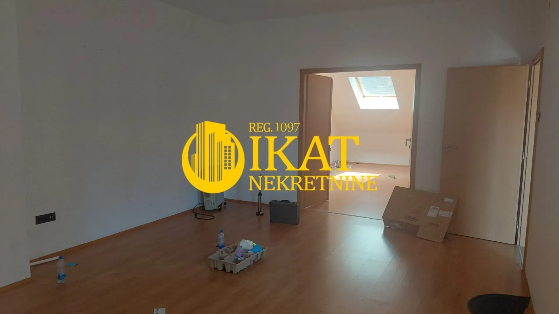 Prodaja, četvorosoban stan, 127m², Stari Grad, Beograd