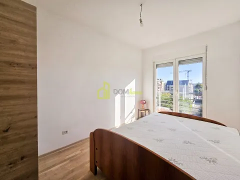 Izdavanje, dvosoban stan, 55m², Kod Big Fashion-a, Podgorica - image 5