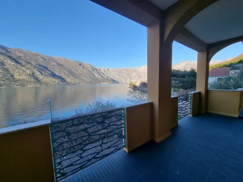 Sale, two bedroom apartment, 117m², Stoliv, Kotor - image 4