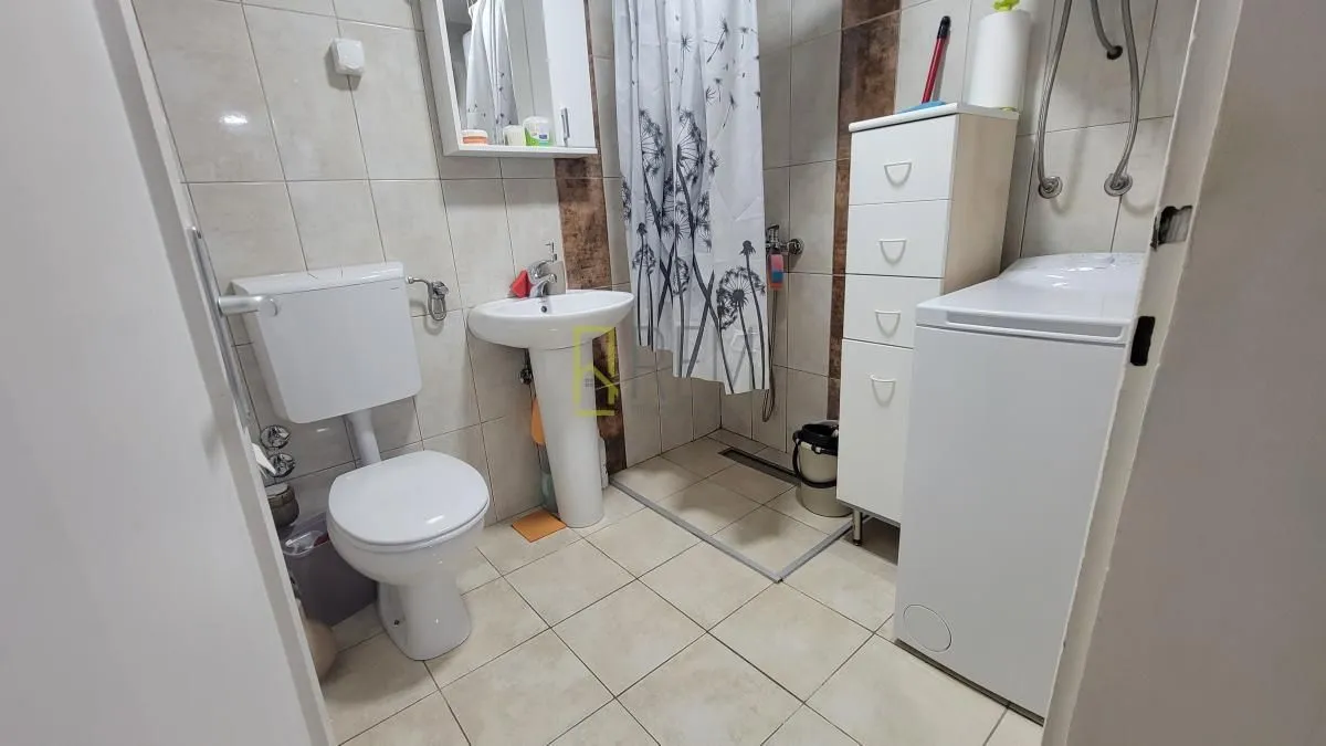 Prodaja, jednosoban stan, 39m², Centar, Podgorica