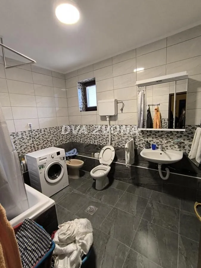 Prodaja, kuća, 360m², Adice, Novi Sad Sve Podlokacije