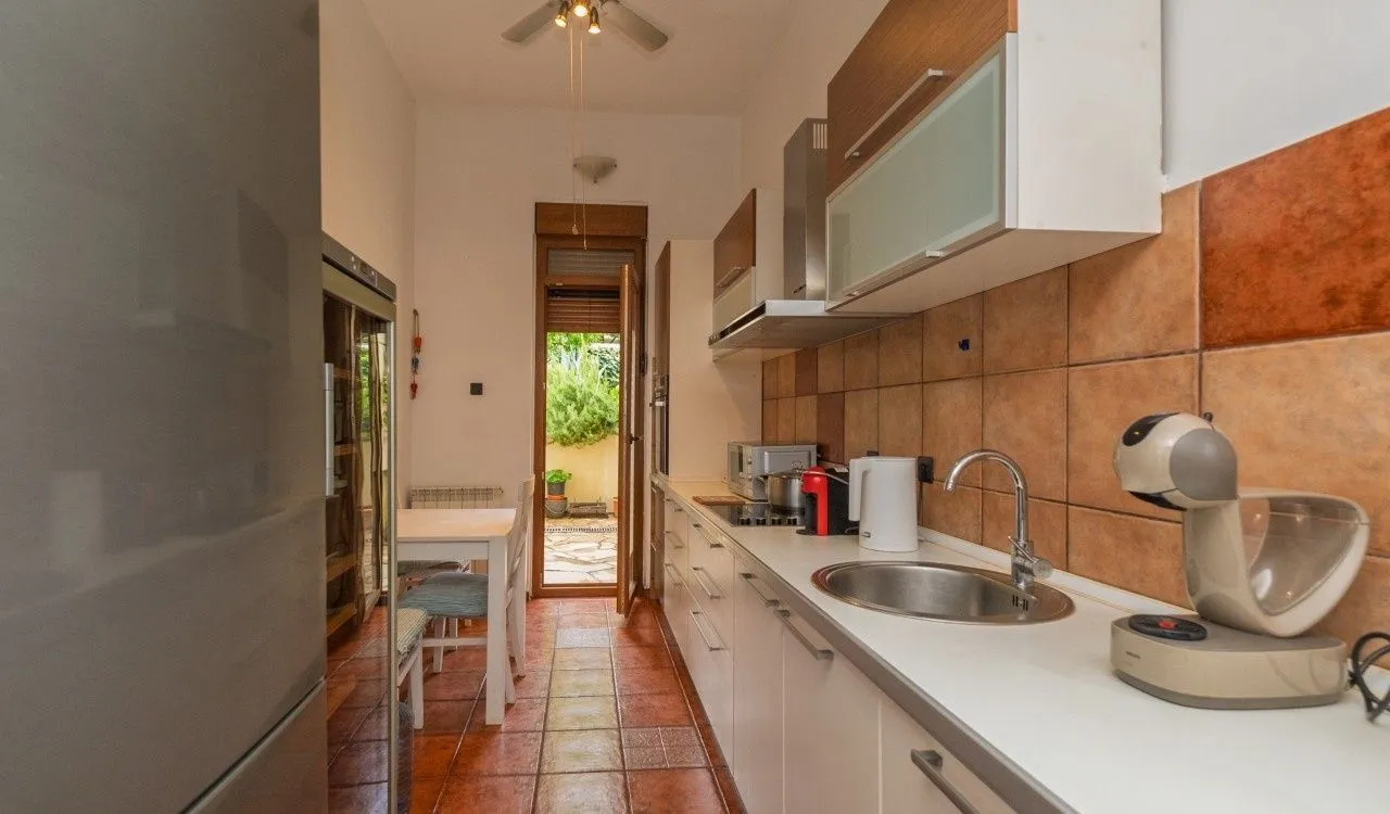 Rent, house, 280m², Gorica C, Podgorica