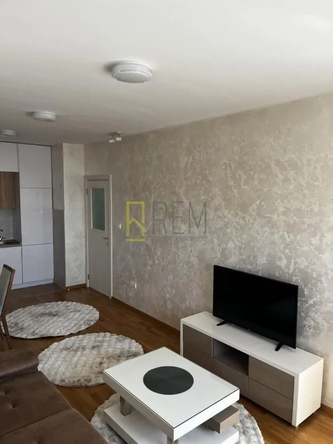 Prodaja, jednosoban stan, 43m², Stari Aerodrom, Podgorica