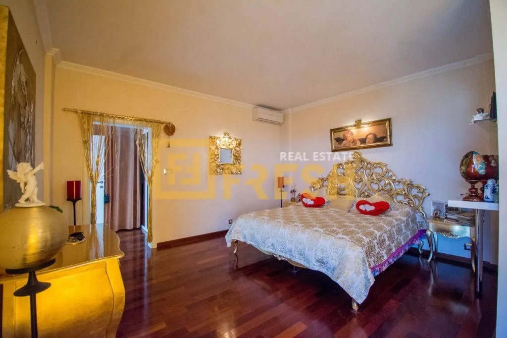Sale, house, 550m², Budva, Crna Gora