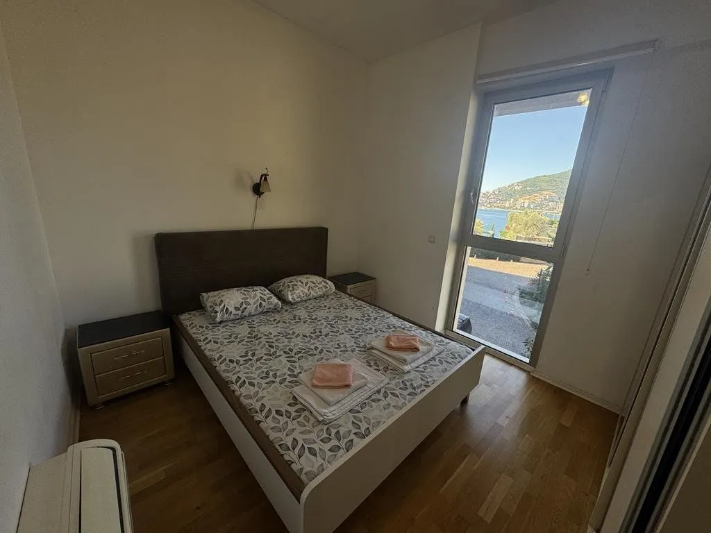 Rent, three bedroom apartment, 115m², Budva, Crna Gora