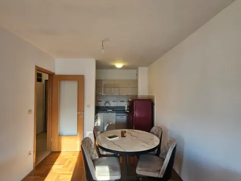 Prodaja, jednosoban stan, 39m², Stari Aerodrom, Podgorica - image 2