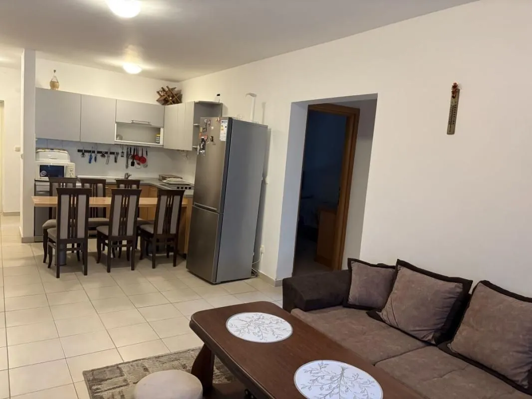 Prodaja, trosoban stan, 72m², Petrovac, Budva