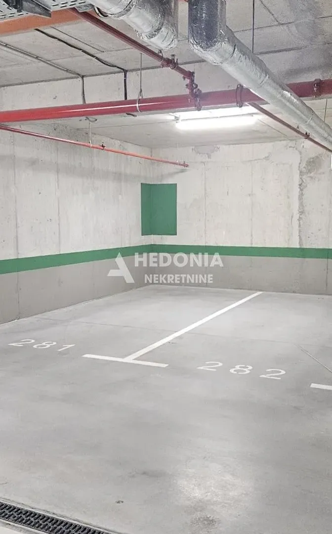Izdavanje, trosoban stan, 84m², Novi Beograd Blok 65, Novi Beograd Sve Podlokacije