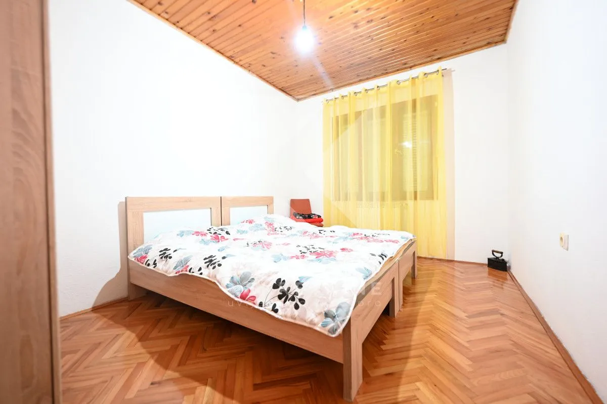 Prodaja, kuća, 101m², Tološka šuma, Podgorica