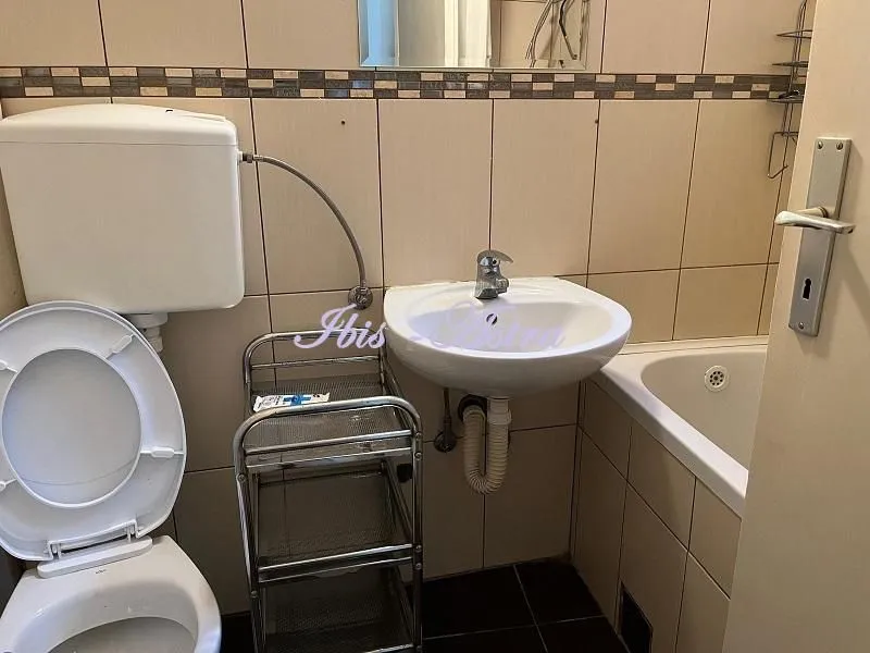 Izdavanje, jednosoban stan, 38m², Kalenić Pijaca, Vračar Sve Podlokacije