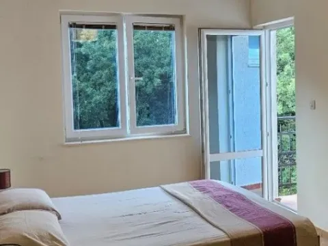 Izdavanje, dvosoban stan, 97m², Prčanj, Kotor - image 9