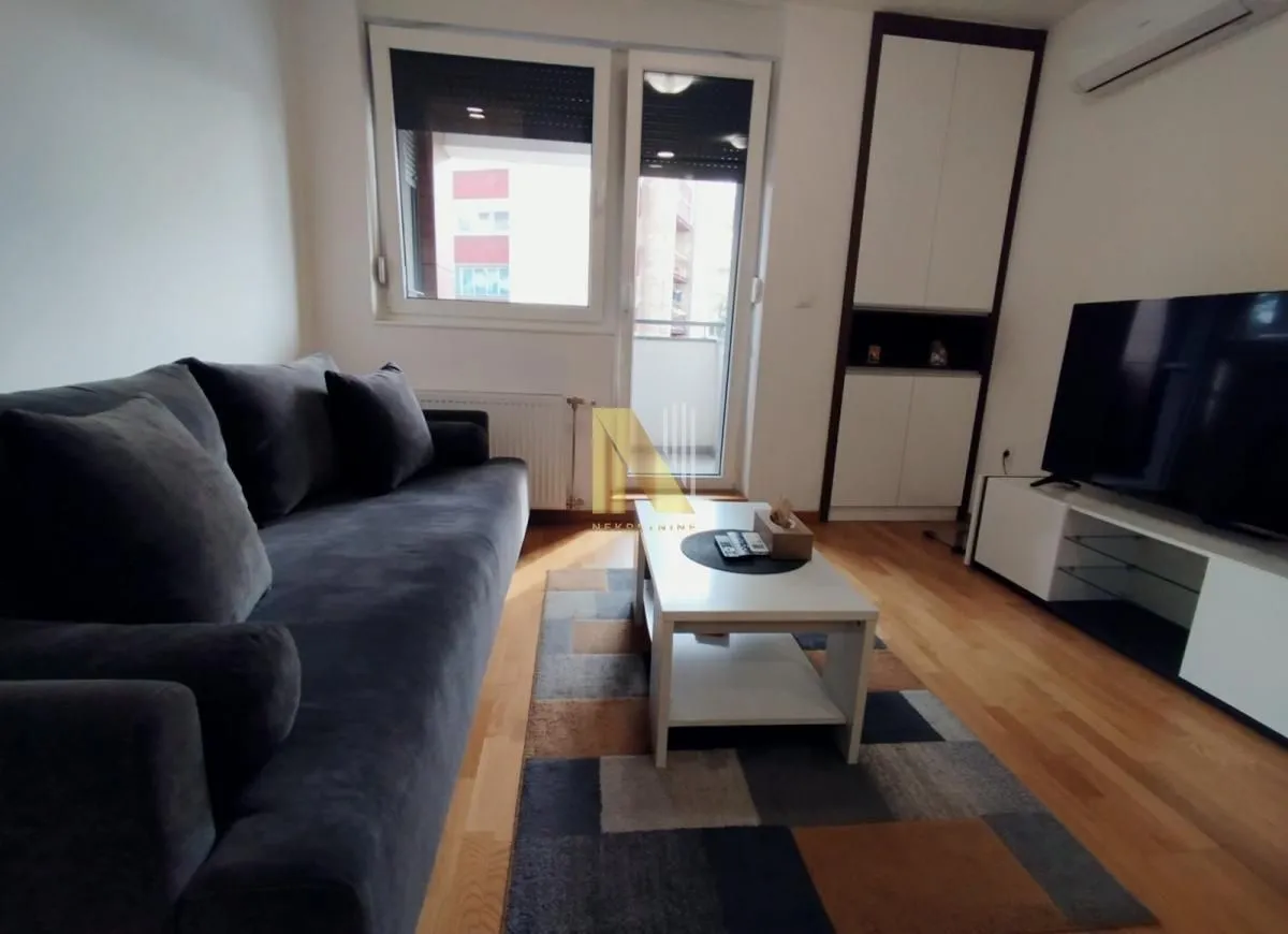 Izdavanje, dvosoban stan, 44m², Novo naselje, Novi Sad