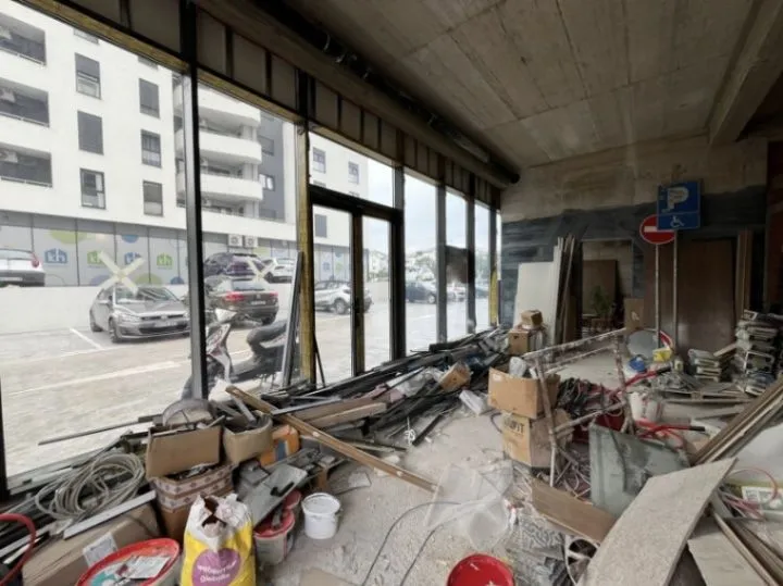 Rent, office space, 70m², Centar, Bar