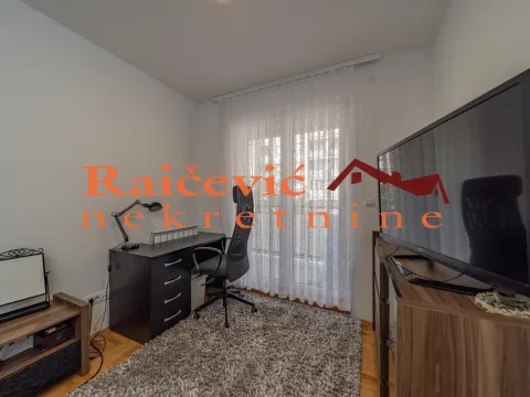 Sale, three bedroom apartment, 83m², Voždovac Sve Podlokacije, Beograd - image 12