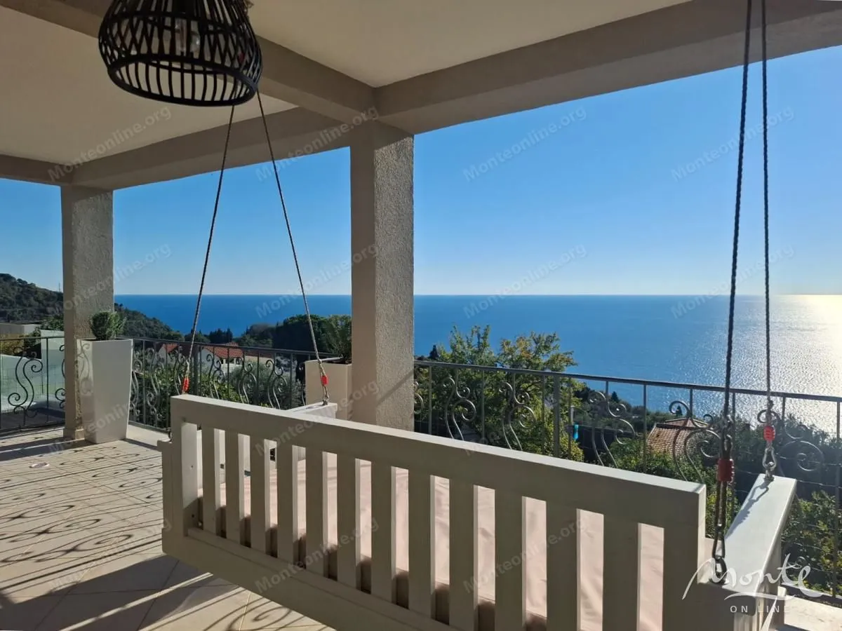 Prodaja, kuća, 116m², Reževići, Budva