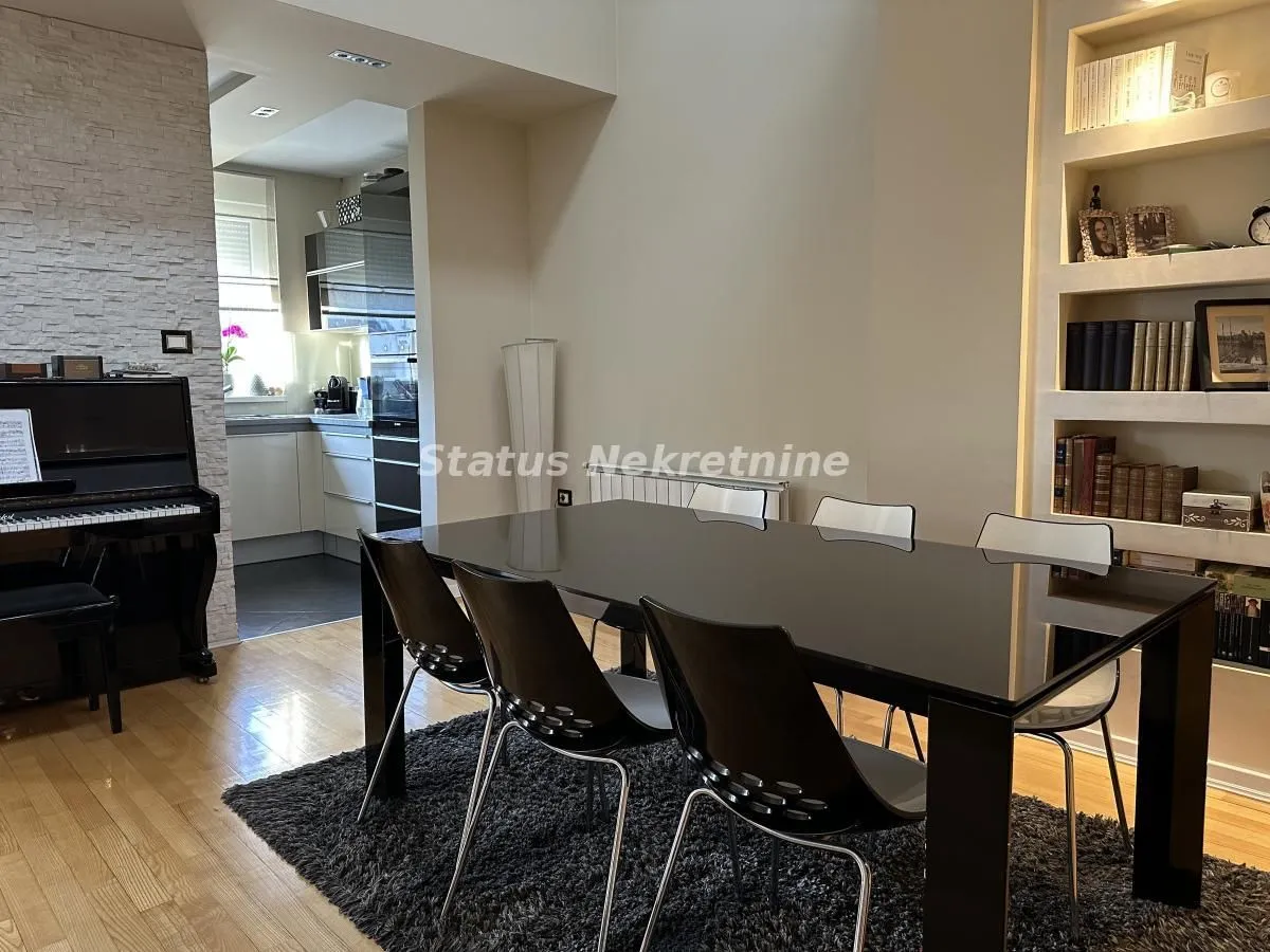 Prodaja, četvorosoban stan, 134m², Grbavica, Novi Sad Sve Podlokacije