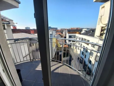 Prodaja, jednosoban stan, 38m², Centar, Novi Sad - image 14