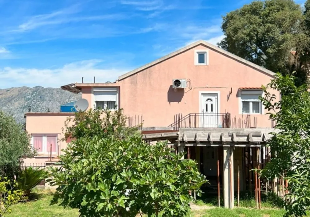 Sale, house, 200m², Kotor, Crna Gora