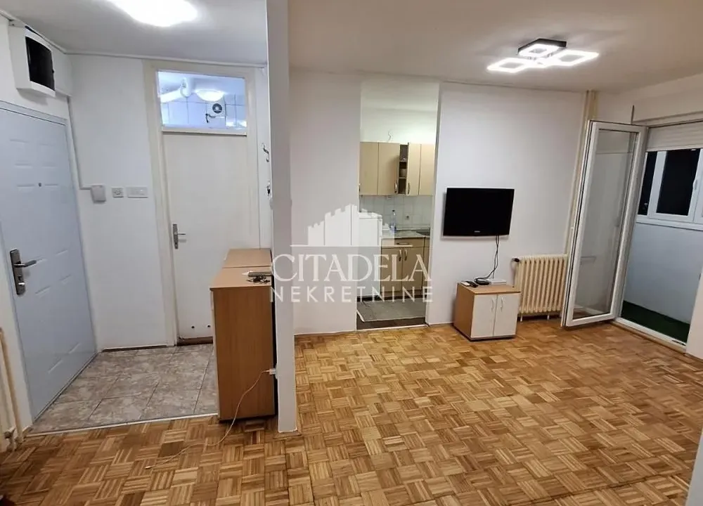 Rent, two bedroom apartment, 48m², Čukarica, Beograd