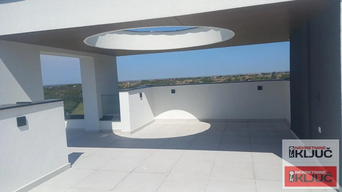 Sale, four bedroom apartment, 200m², Sremska Kamenica, Petrovaradin