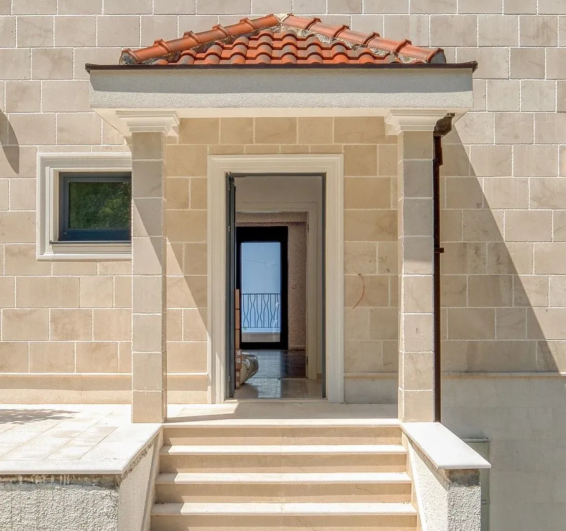 Sale, house, 450m², Tudorovići, Budva