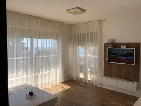 Sale, one bedroom apartment, 55m², Meterizi, Ulcinj - image 10