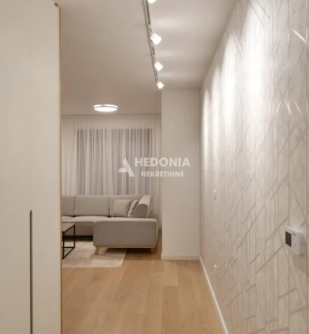 Sale, three bedroom apartment, 99m², Južni Bulevar, Vračar Sve Podlokacije