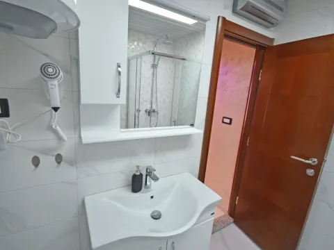 Prodaja, stan, 45m², Herceg Novi, Crna Gora - image 9