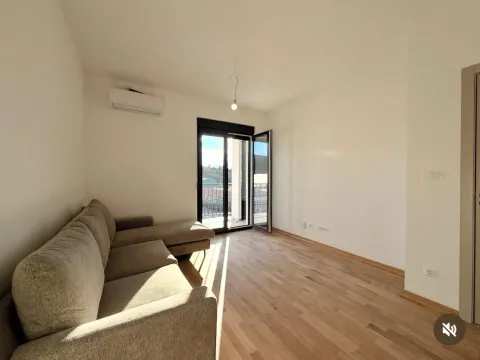 Prodaja, jednosoban stan, 40m², Zabjelo, Podgorica - image 2