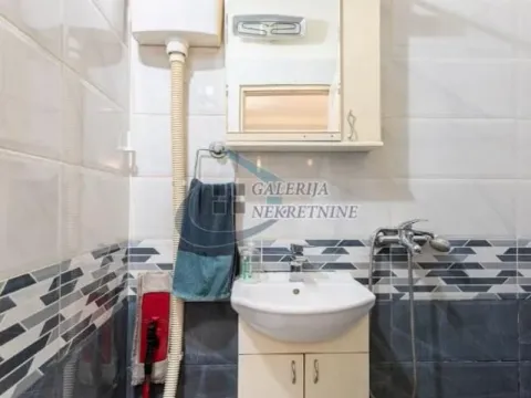 Prodaja, trosoban stan, 70m², Gundulićev Venac, Beograd - image 2