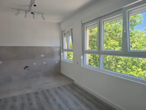 Sale, one bedroom apartment, 46m², Preko Morače, Podgorica - image 2