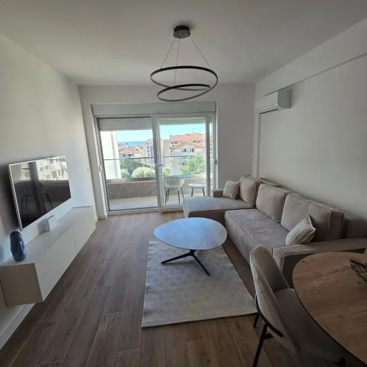 Rent, one bedroom apartment, 43m², Centar, Budva