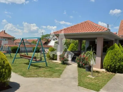 Sale, house, 554m², Mladenovac, Beograd - image 8