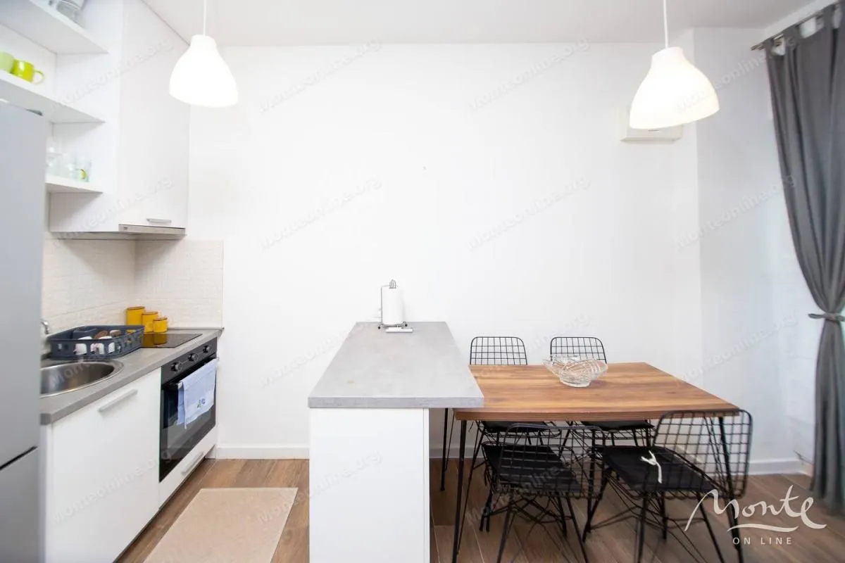 Prodaja, jednosoban stan, 62m², Kalimanj, Tivat