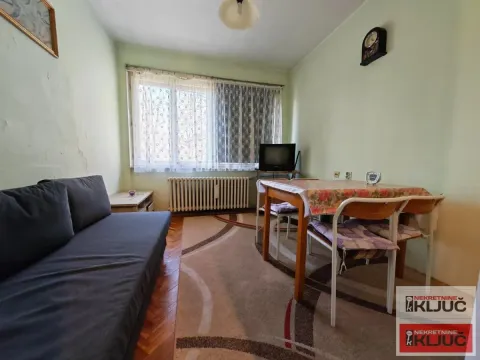 Prodaja, jednosoban stan, 38m², Železnička Stanica, Novi Sad Sve Podlokacije - image 2